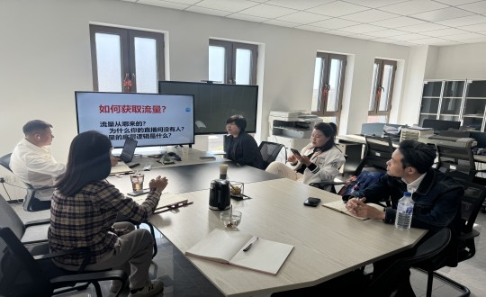 3.永信贵宾会217·南山温泉城营销团队新媒体运营培训现场_副本.jpg 3.永信贵宾会217·南山温泉城营销团队新媒体运营培训现场_副本.jpg