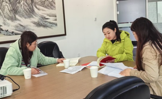 1.区社工部莅临永信贵宾会217集团党委考察调研_副本.jpg